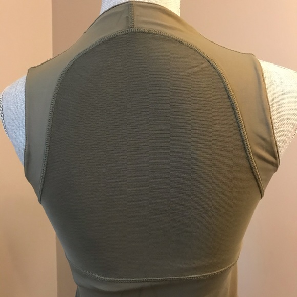 Lululemon tank - Picture 3 of 3